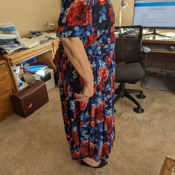 Roaman's Blue And Red Floral Maxi Dress Size 22/24 - Picture 6 of 7
